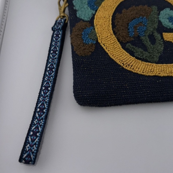 A&B AMERICA & BEYOND G PERSONALIZED INITIAL EMBELLISHED WRISTLET POUCH (Blue) - Picture 6 of 16